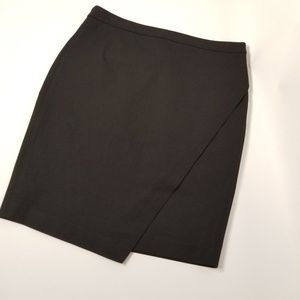 📣LAST CHANCE📣 Banana Republic wrap detail skirt